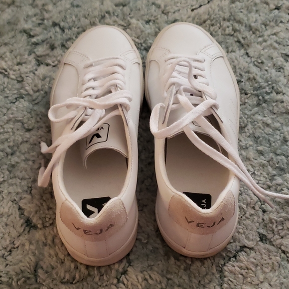 Veja Shoes - Veja extra white with box